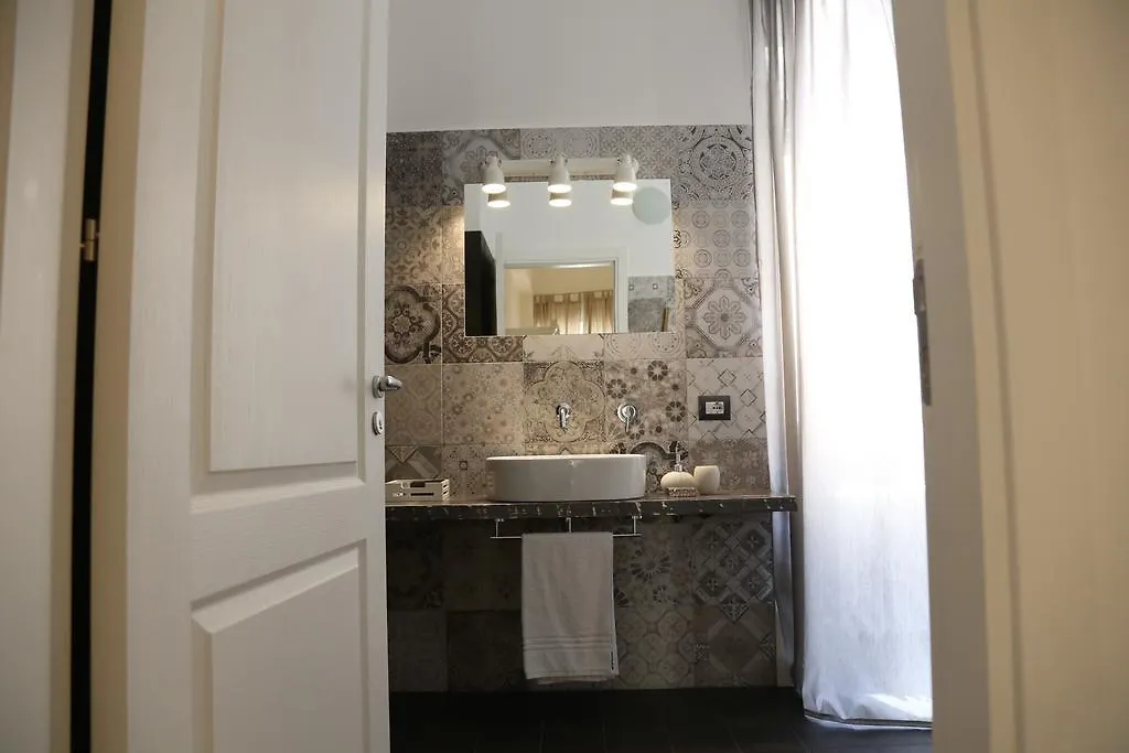 Dimi House Bed & Breakfast Lecce 2*,  Italy