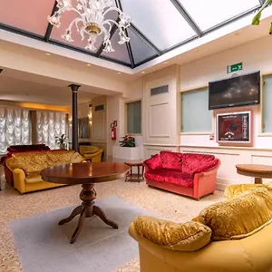 bella-venezia.hotelslidodijesolo.com/